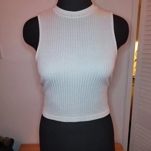 White Ribbed Crop Top - Picture 4 of 5